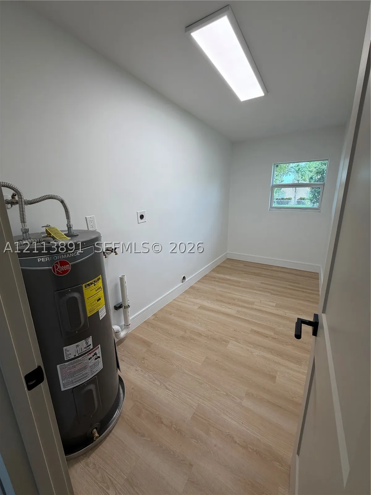 110 NE 17th Ct