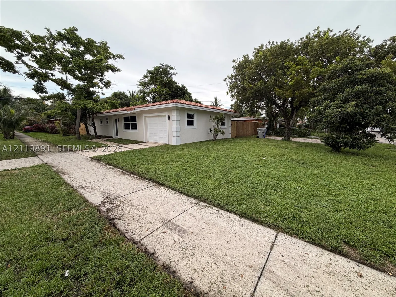 110 NE 17th Ct
