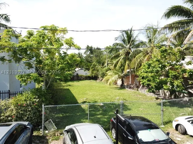 125 NE 55th St