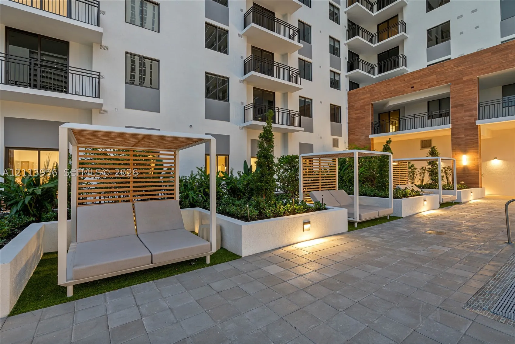 16395 Biscayne Blvd #1223