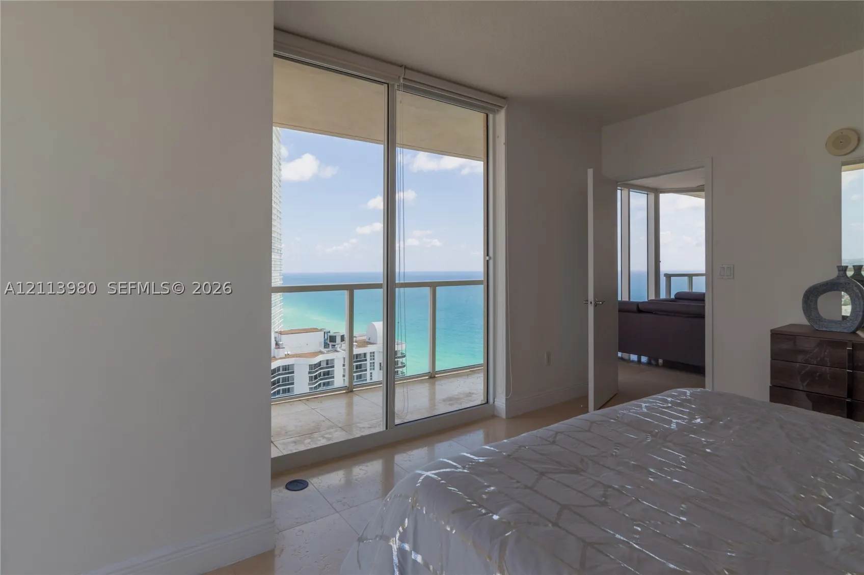 16699 Collins Ave(avlbnow) #3707