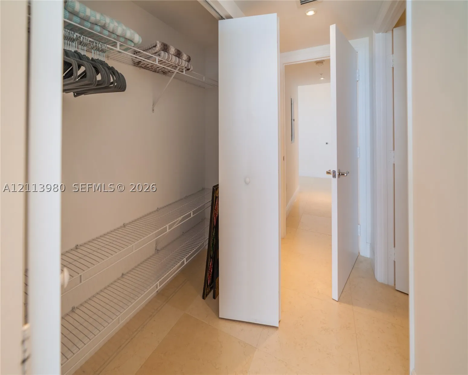 16699 Collins Ave(avlbnow) #3707