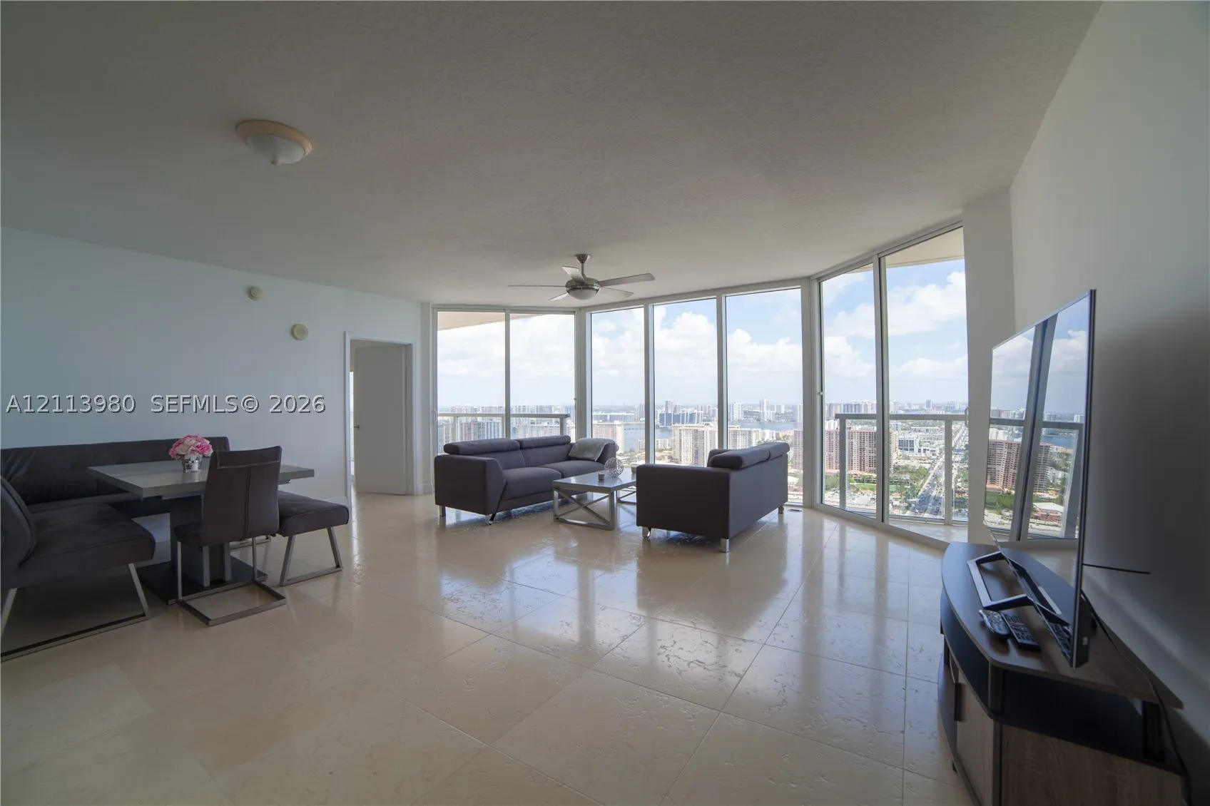 16699 Collins Ave(avlbnow) #3707