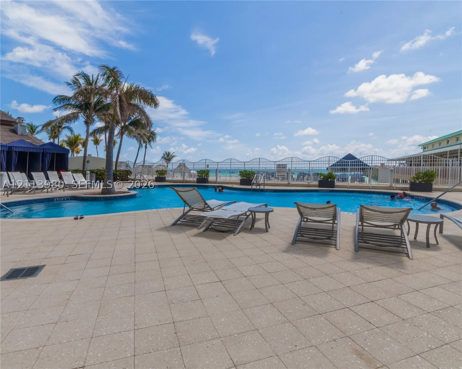 16699 Collins Ave(avlbnow) #3707