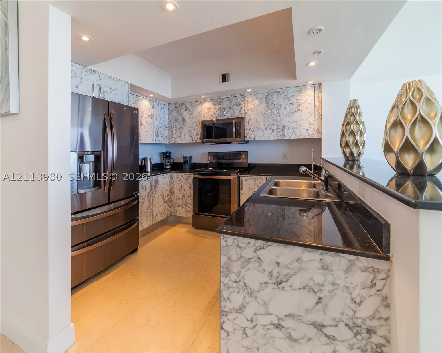 16699 Collins Ave(avlbnow) #3707