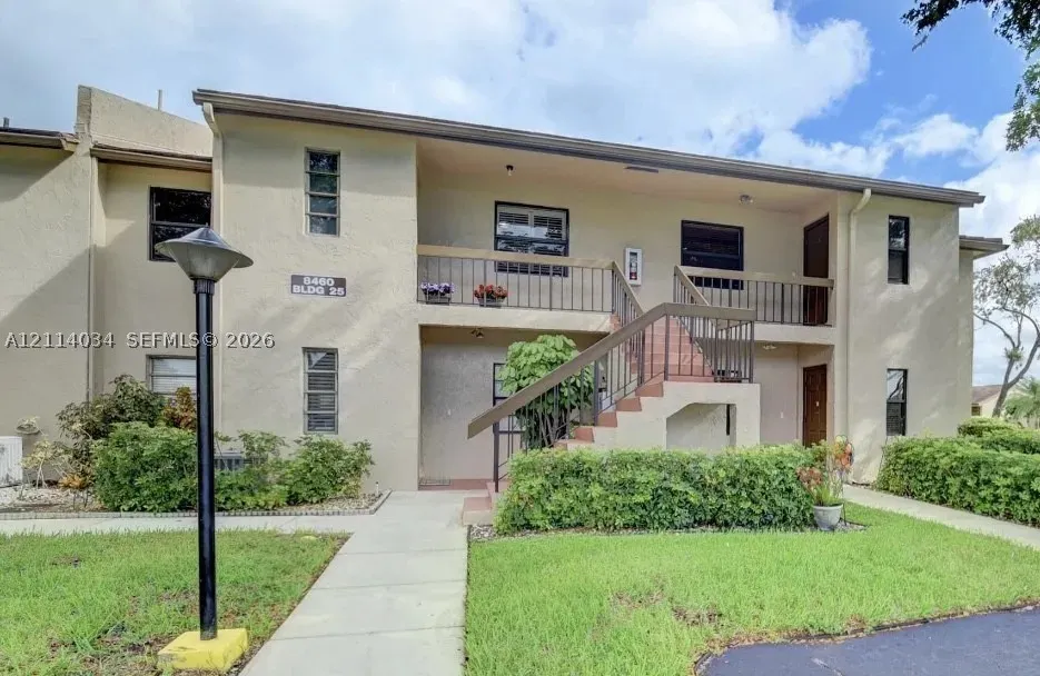 8460 Casa Del Lago #H