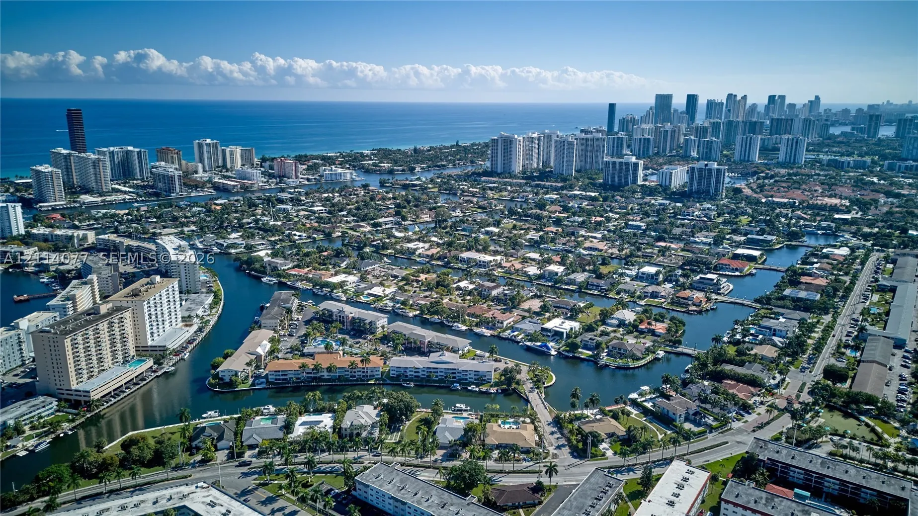 465 Paradise Isle Blvd #206