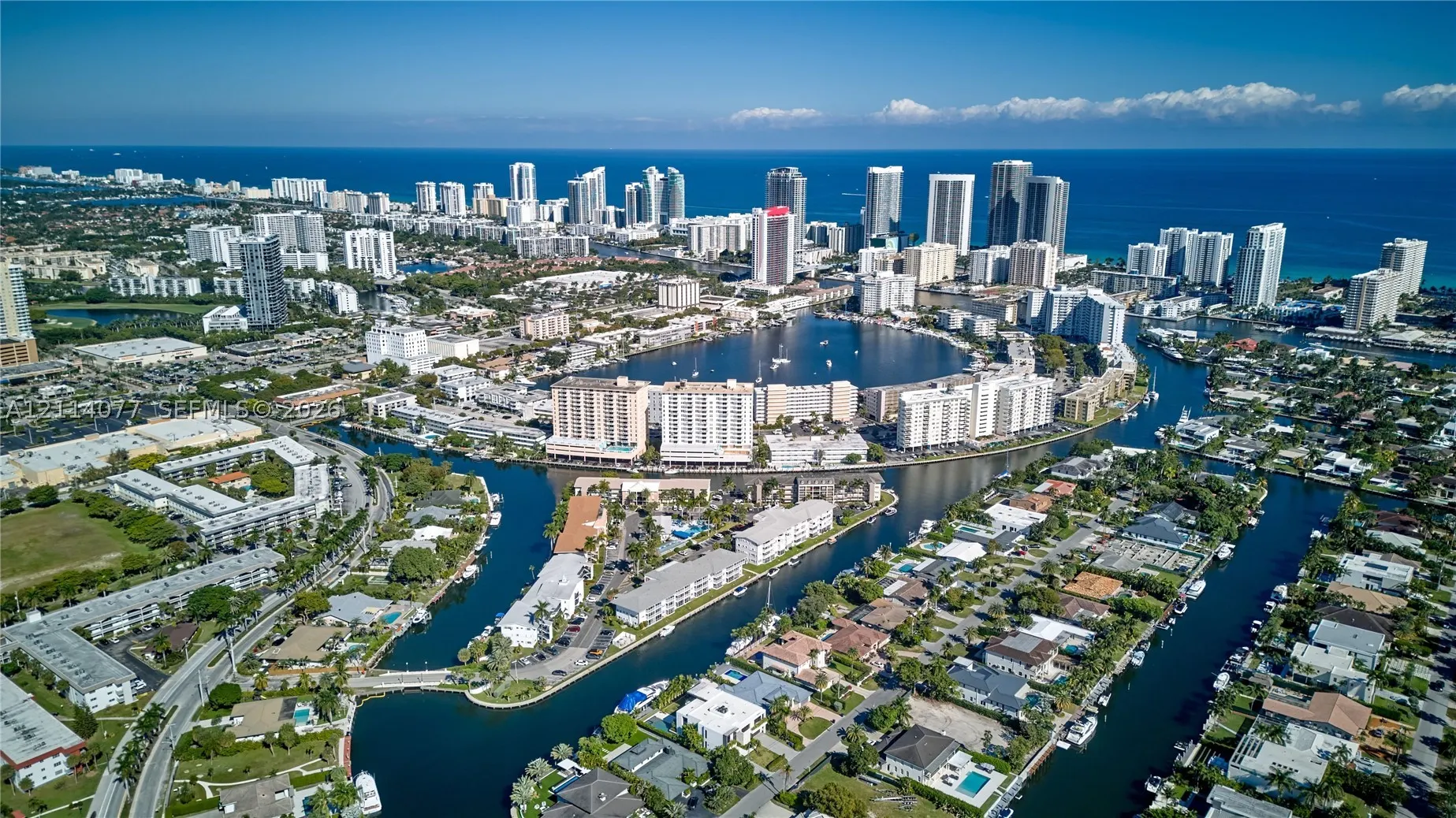 465 Paradise Isle Blvd #206