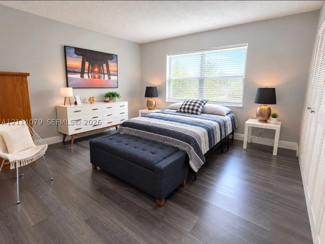 9241 Sunrise Lakes Blvd #109
