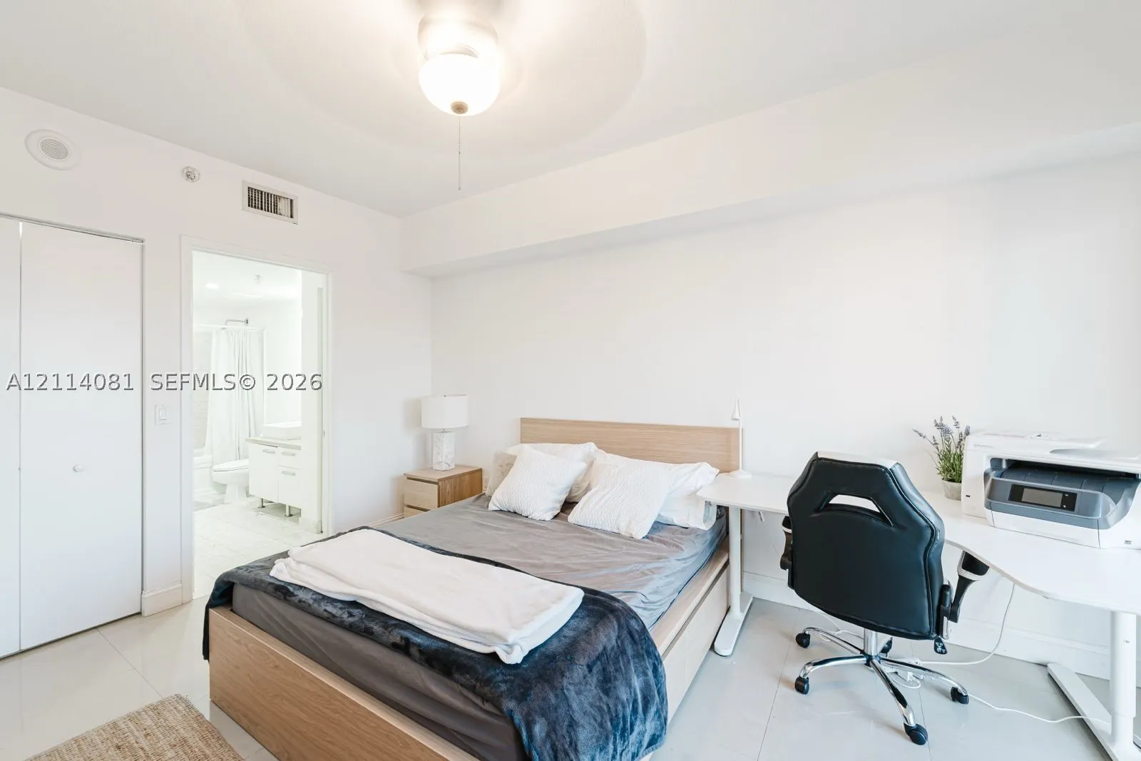 185 SW 7th St #3609