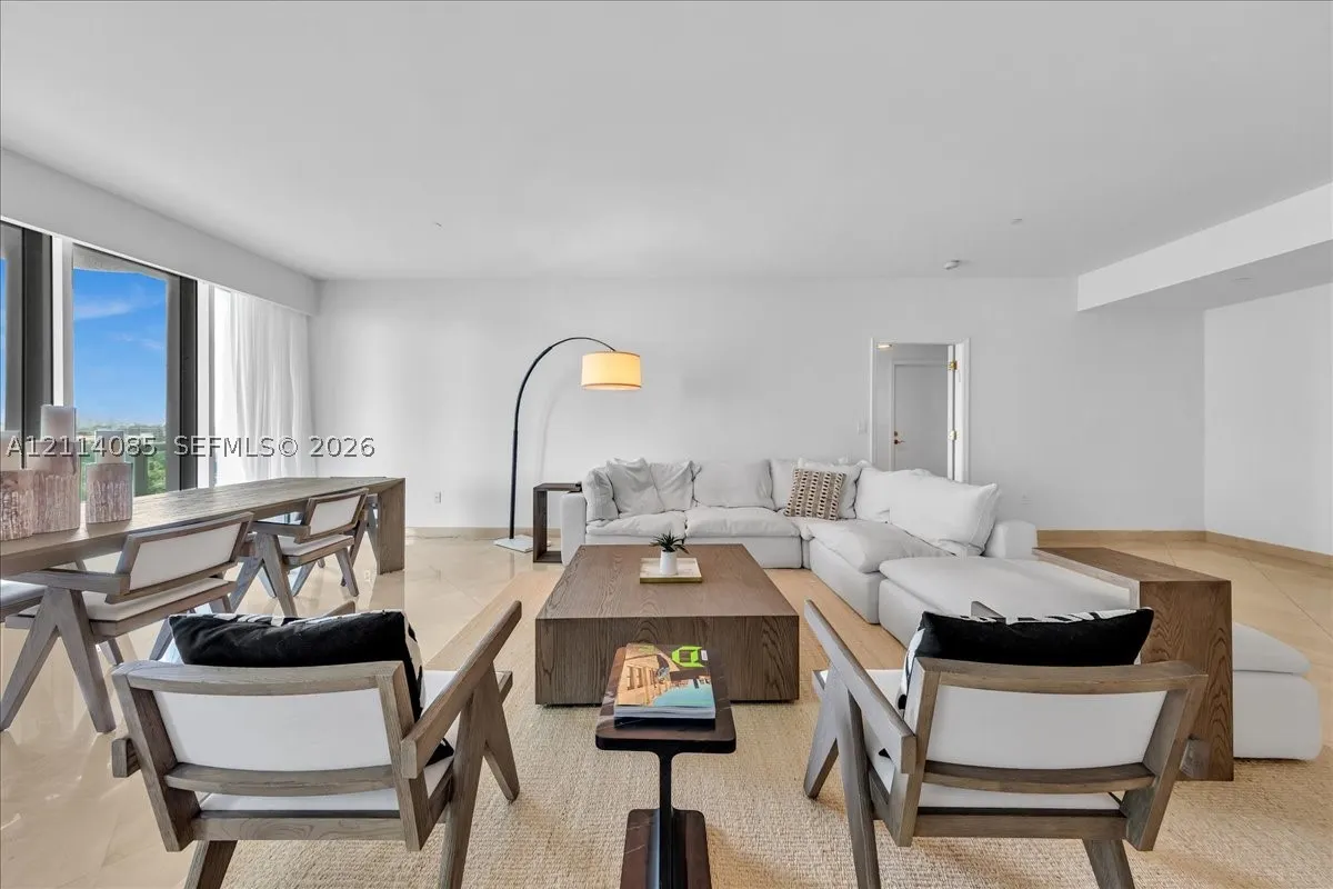 10101 Collins Ave #8D