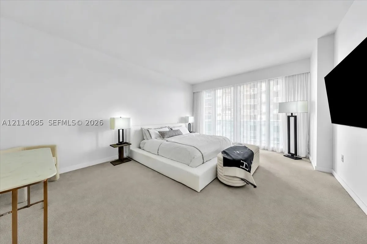 10101 Collins Ave #8D