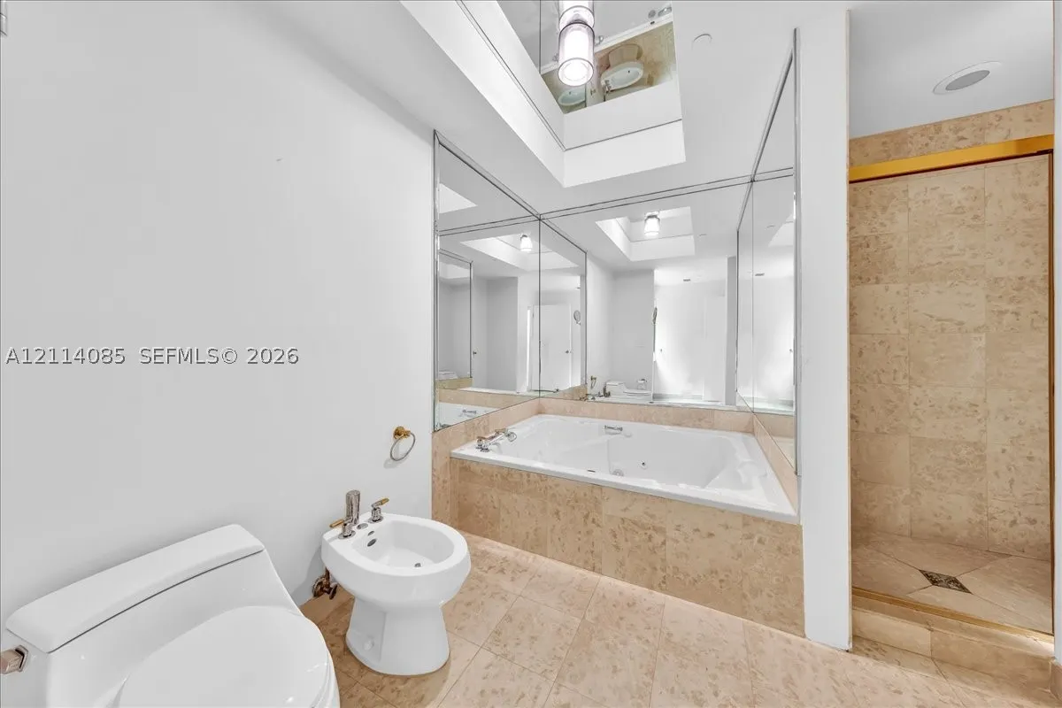 10101 Collins Ave #8D