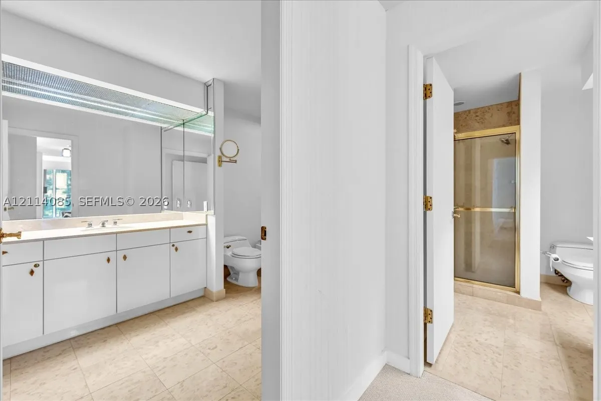 10101 Collins Ave #8D