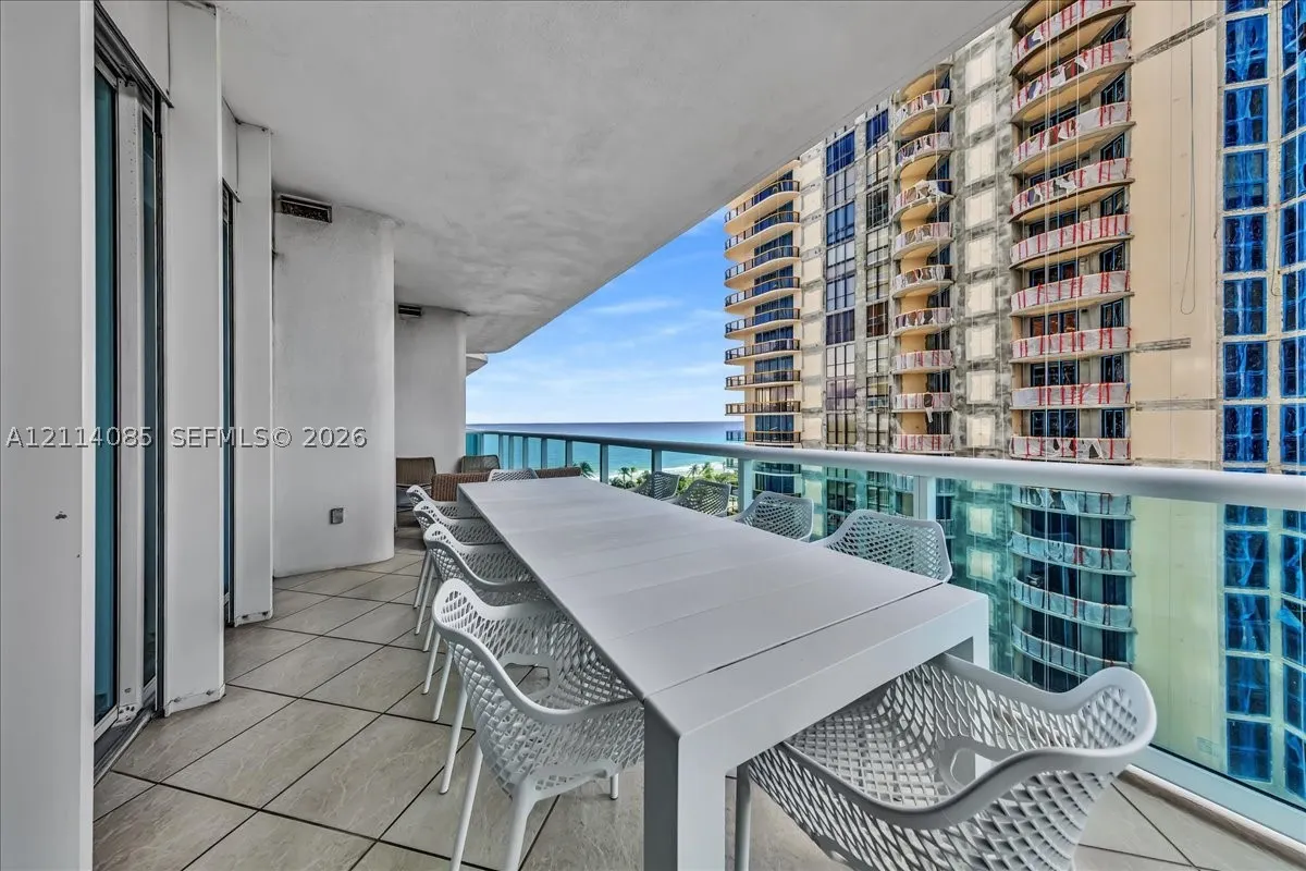 10101 Collins Ave #8D