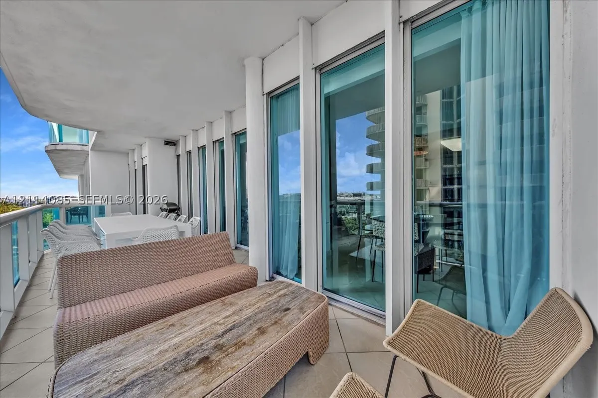 10101 Collins Ave #8D