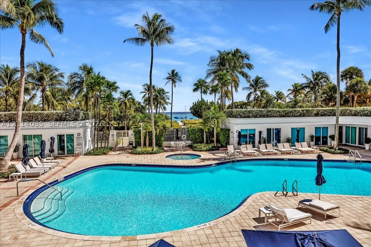 10101 Collins Ave #8D