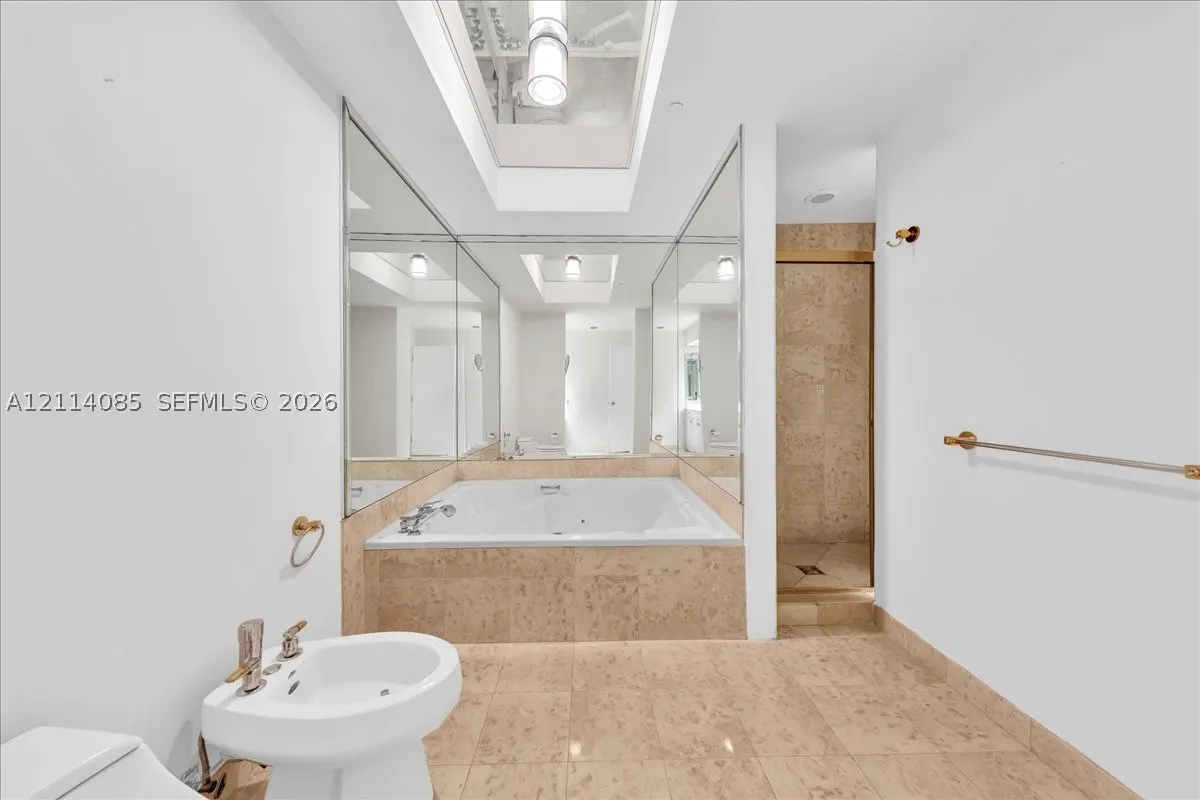 10101 Collins Ave #8D