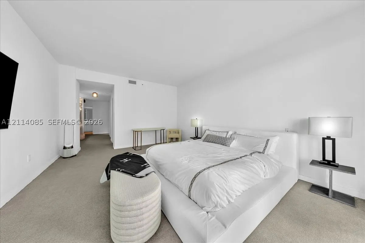 10101 Collins Ave #8D
