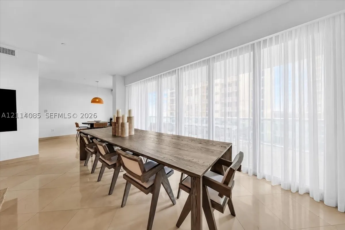 10101 Collins Ave #8D