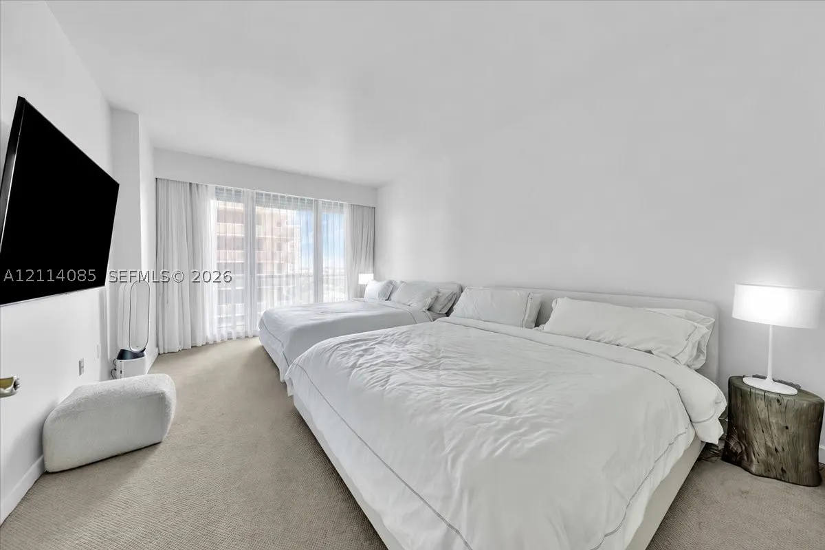 10101 Collins Ave #8D