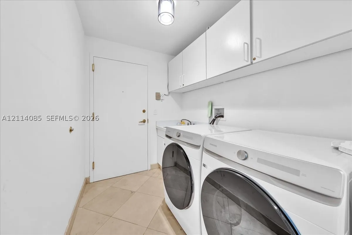 10101 Collins Ave #8D