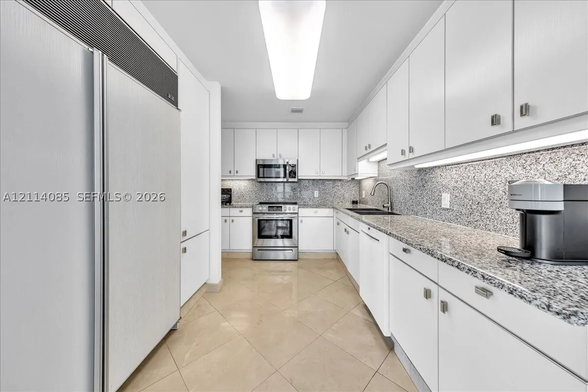 10101 Collins Ave #8D