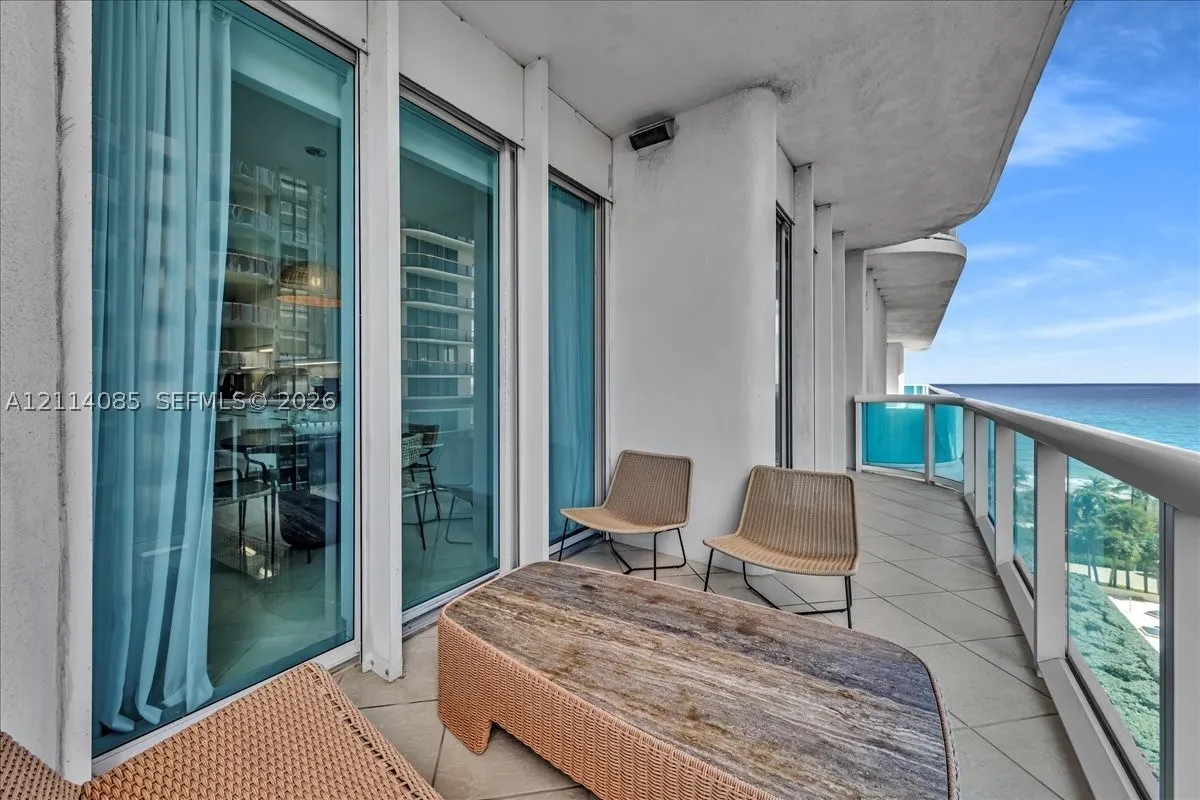 10101 Collins Ave #8D