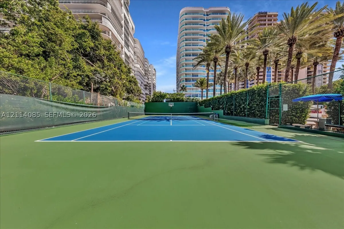 10101 Collins Ave #8D