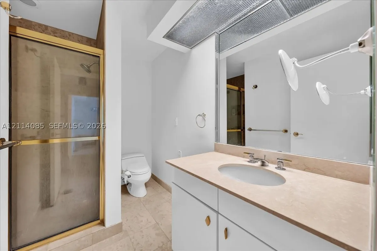 10101 Collins Ave #8D