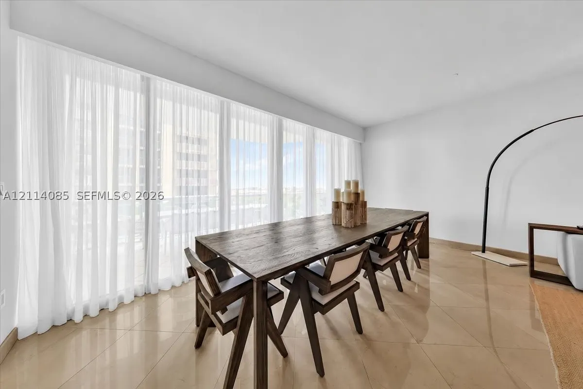 10101 Collins Ave #8D
