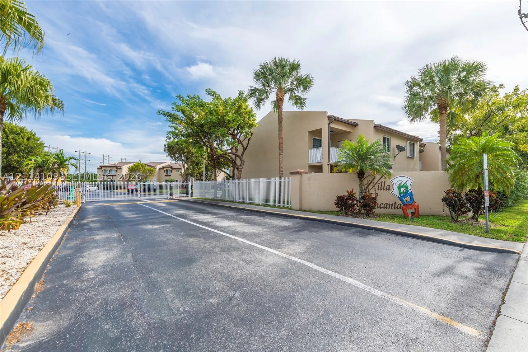 15761 SW 137th Ave #104