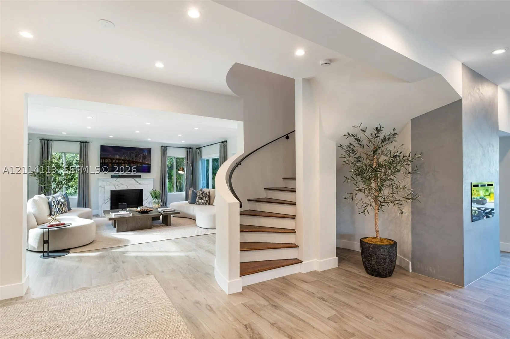 5386 Alton Rd