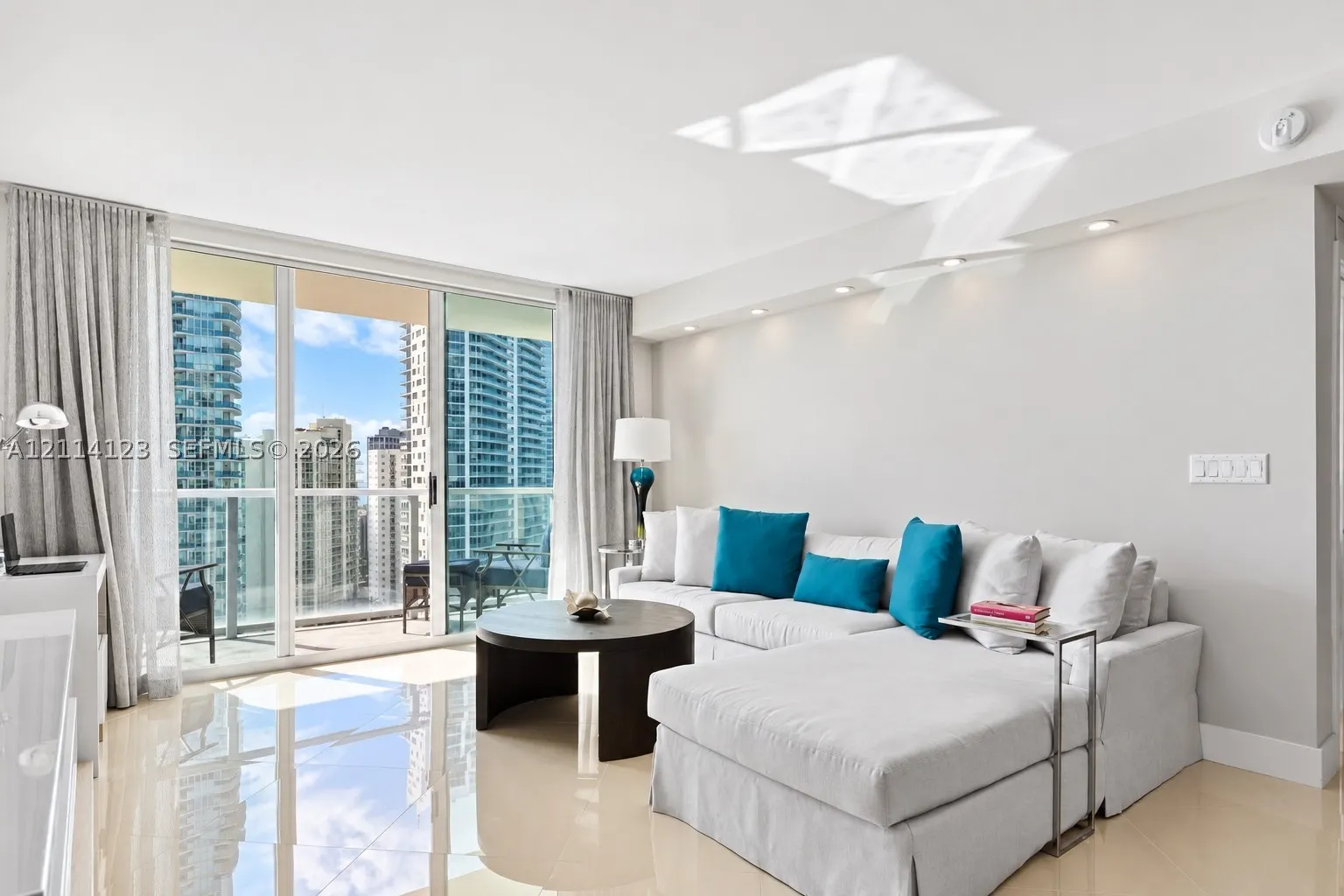 1155 Brickell Bay Dr #2609