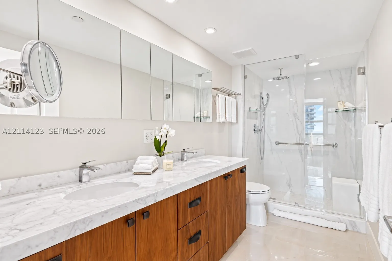 1155 Brickell Bay Dr #2609