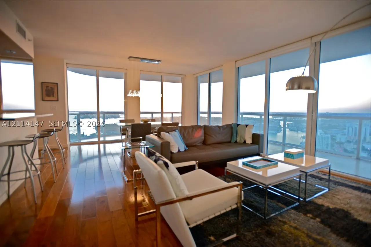 6365 Collins Ave #3908
