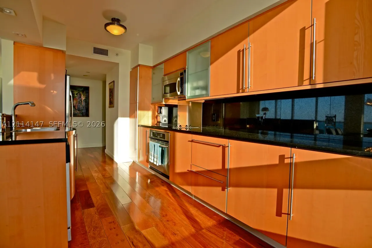 6365 Collins Ave #3908