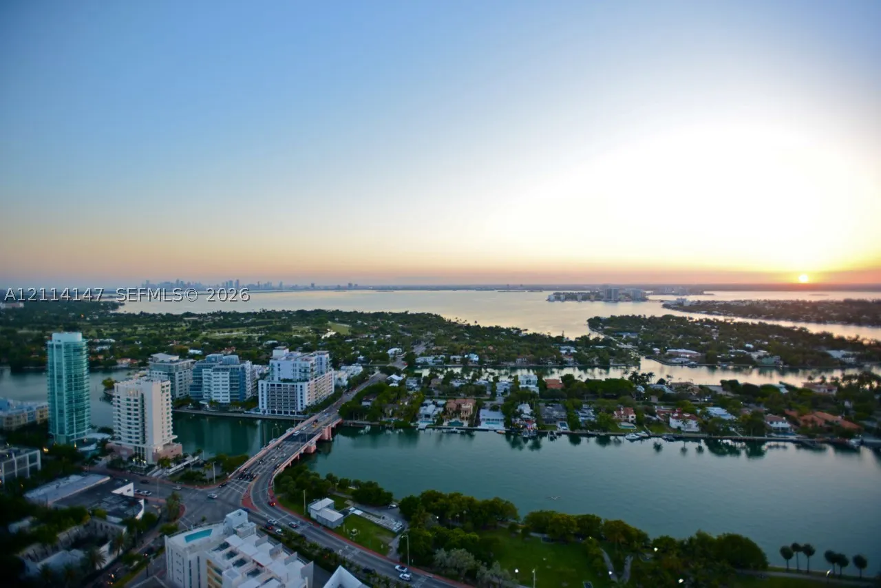 6365 Collins Ave #3908