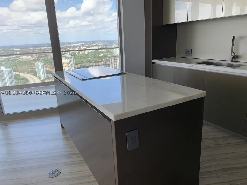 18975 Collins Ave #4705 & CABANA
