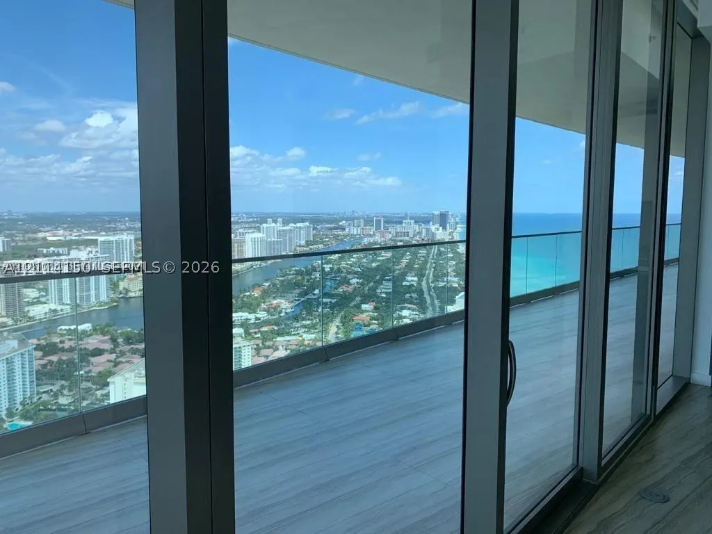 18975 Collins Ave #4705 & CABANA