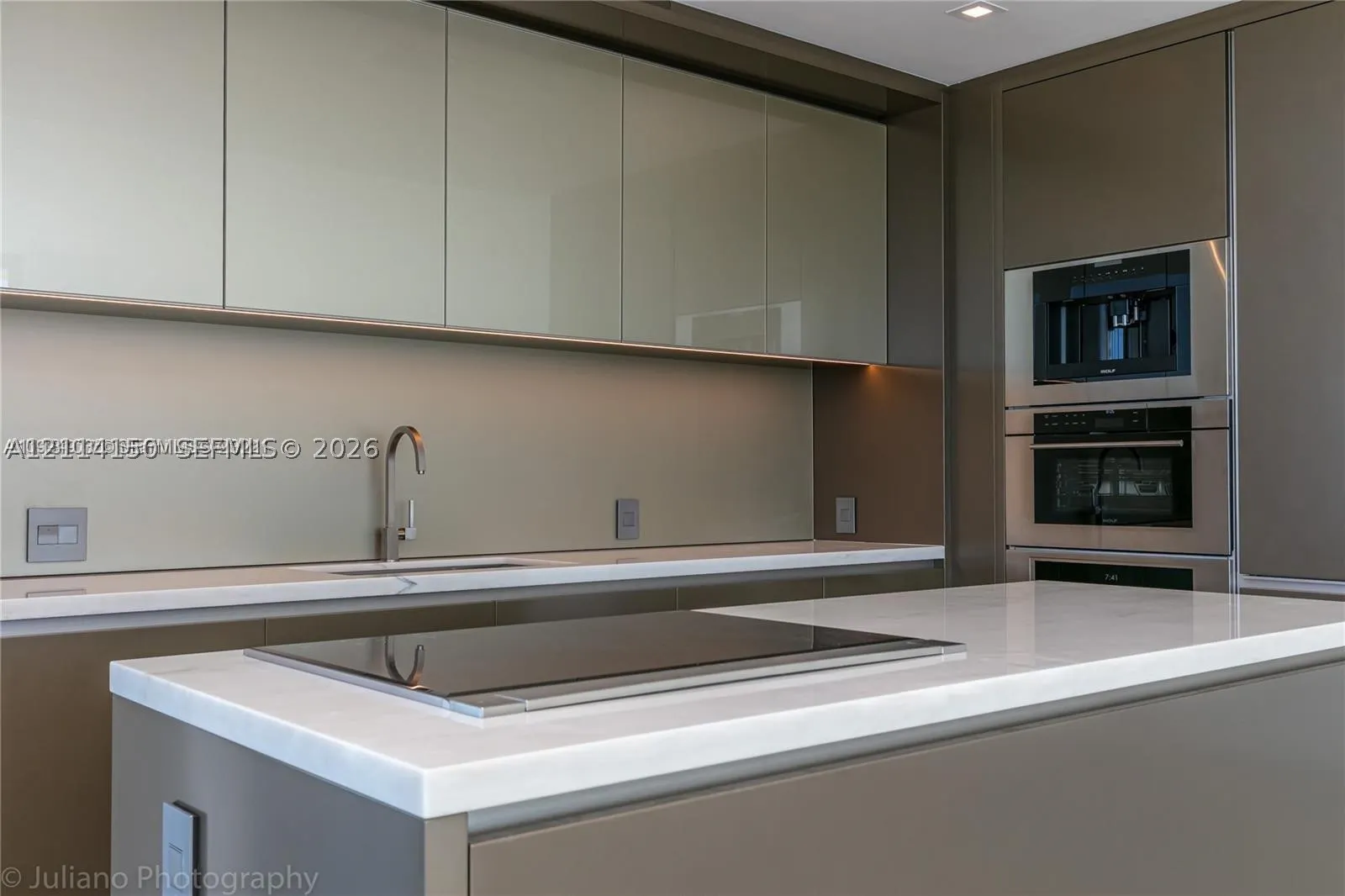 18975 Collins Ave #4705 & CABANA