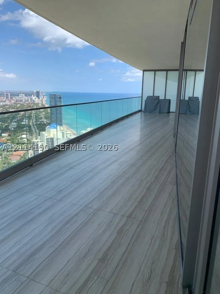 18975 Collins Ave #4705 & CABANA