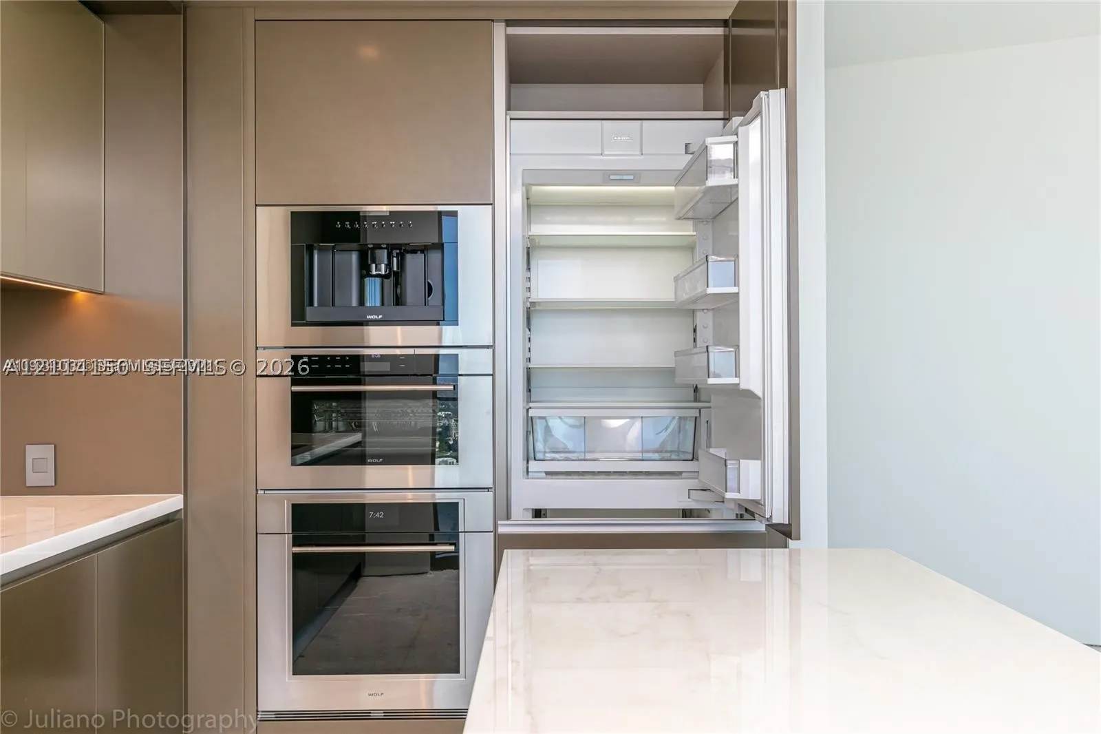 18975 Collins Ave #4705 & CABANA