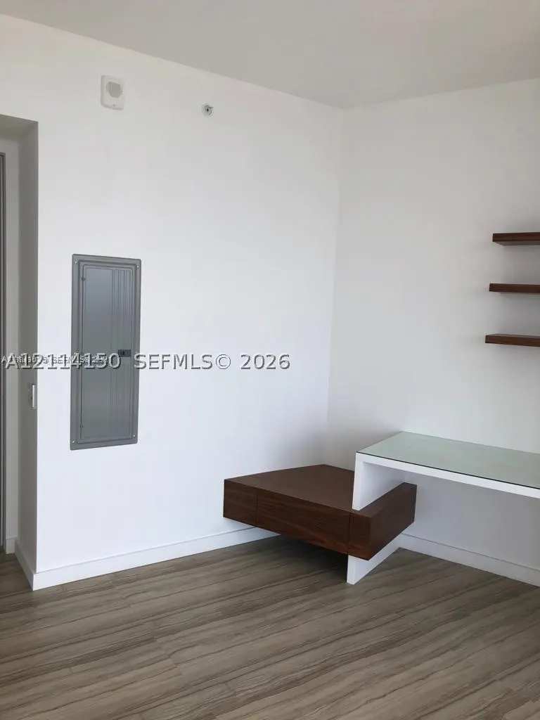 18975 Collins Ave #4705 & CABANA