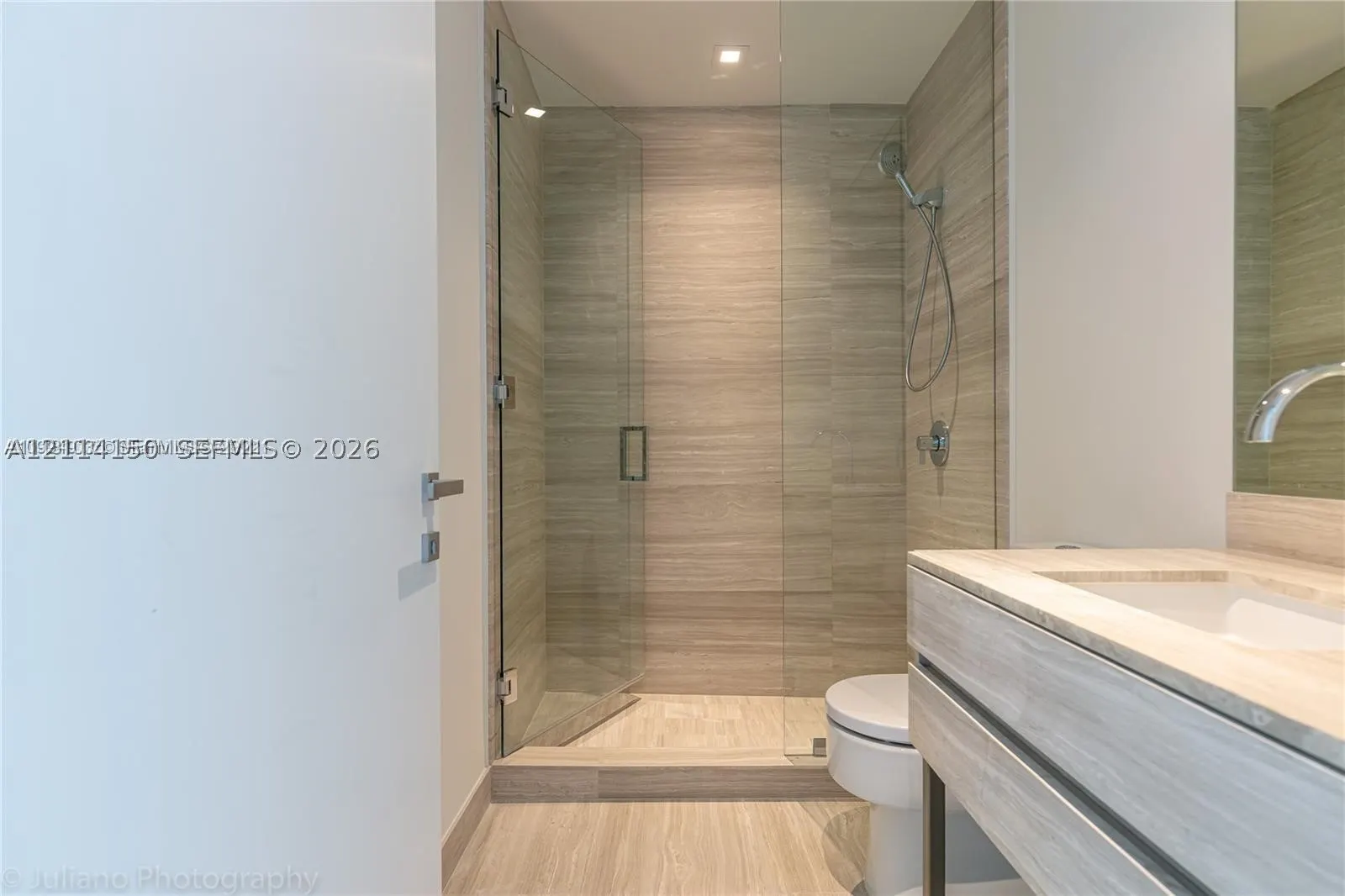 18975 Collins Ave #4705 & CABANA