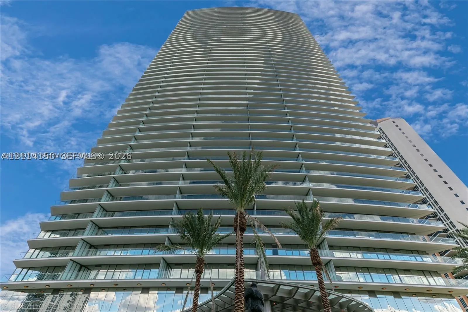 18975 Collins Ave #4705 & CABANA
