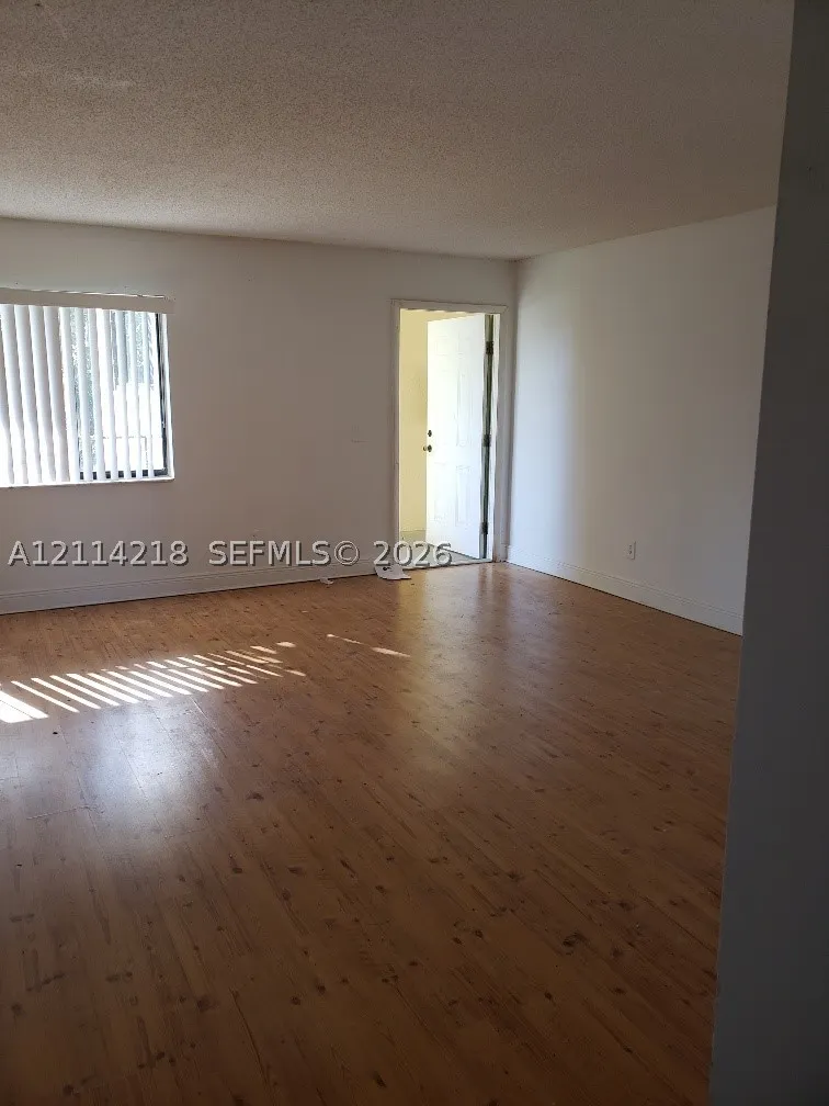 1116 Meadows Cir #1116