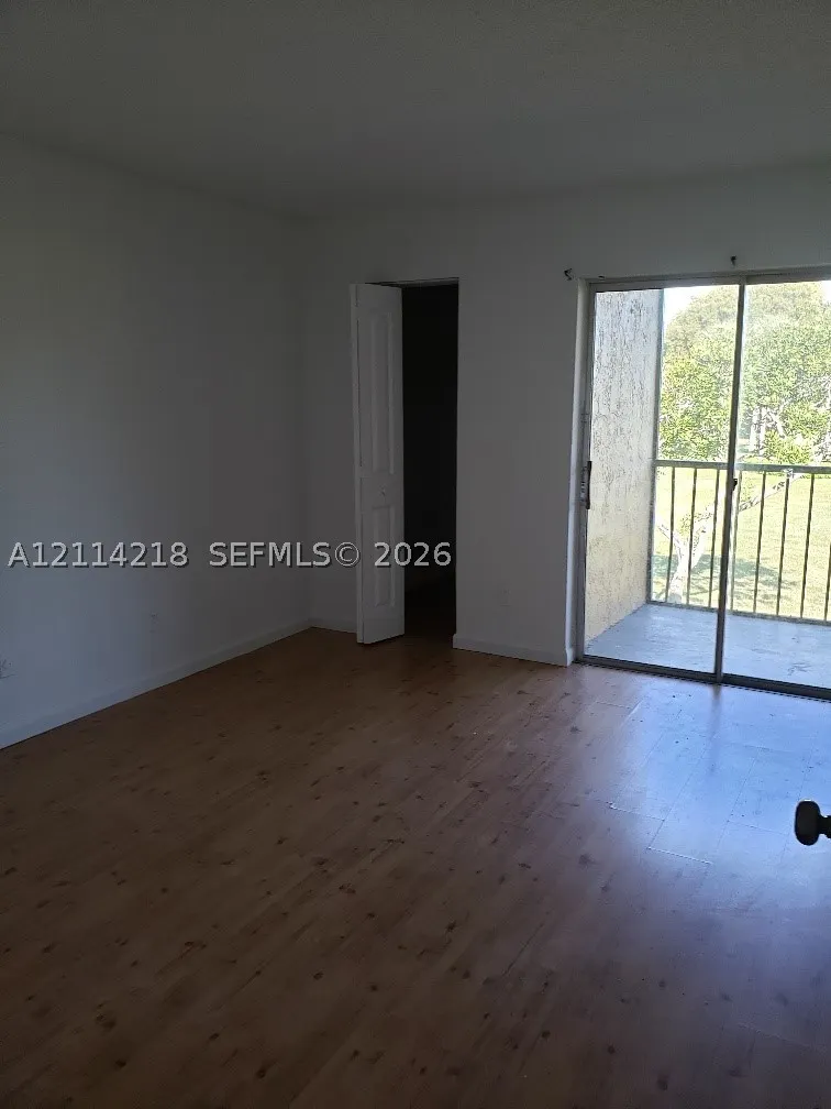 1116 Meadows Cir #1116