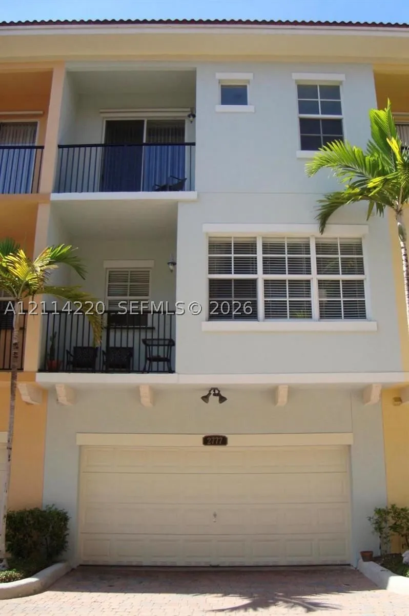 2777 Ravella Way #2777