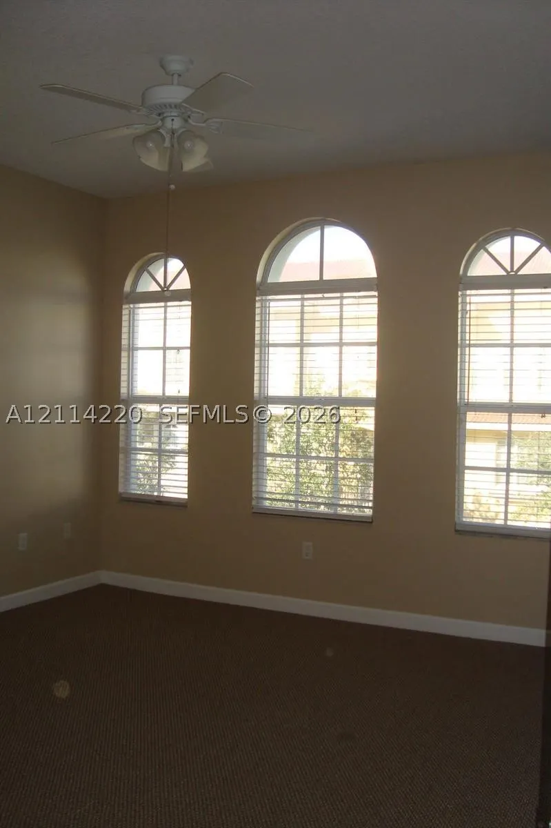 2777 Ravella Way #2777